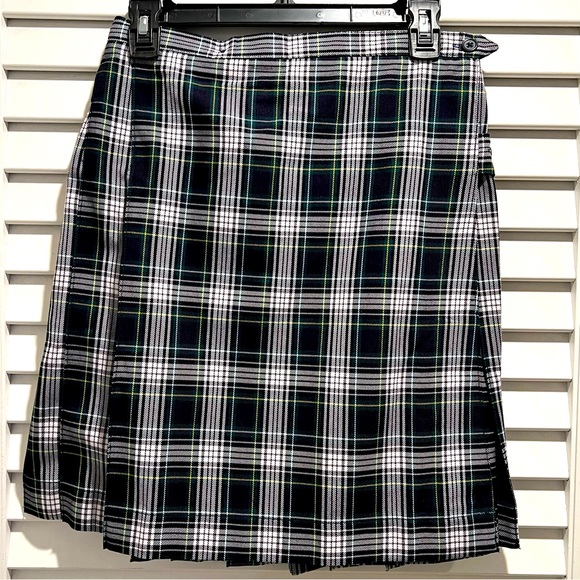 Land’s End Green Plaid Pleated Uniform Skirt - Picture 3 of 12